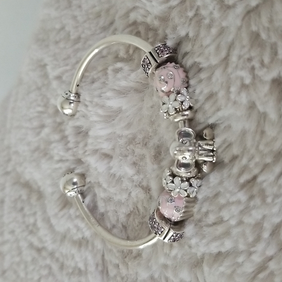 ♥️ EUC Pandora Elephant Cupcake Flower charm bracelet - Picture 2 of 9
